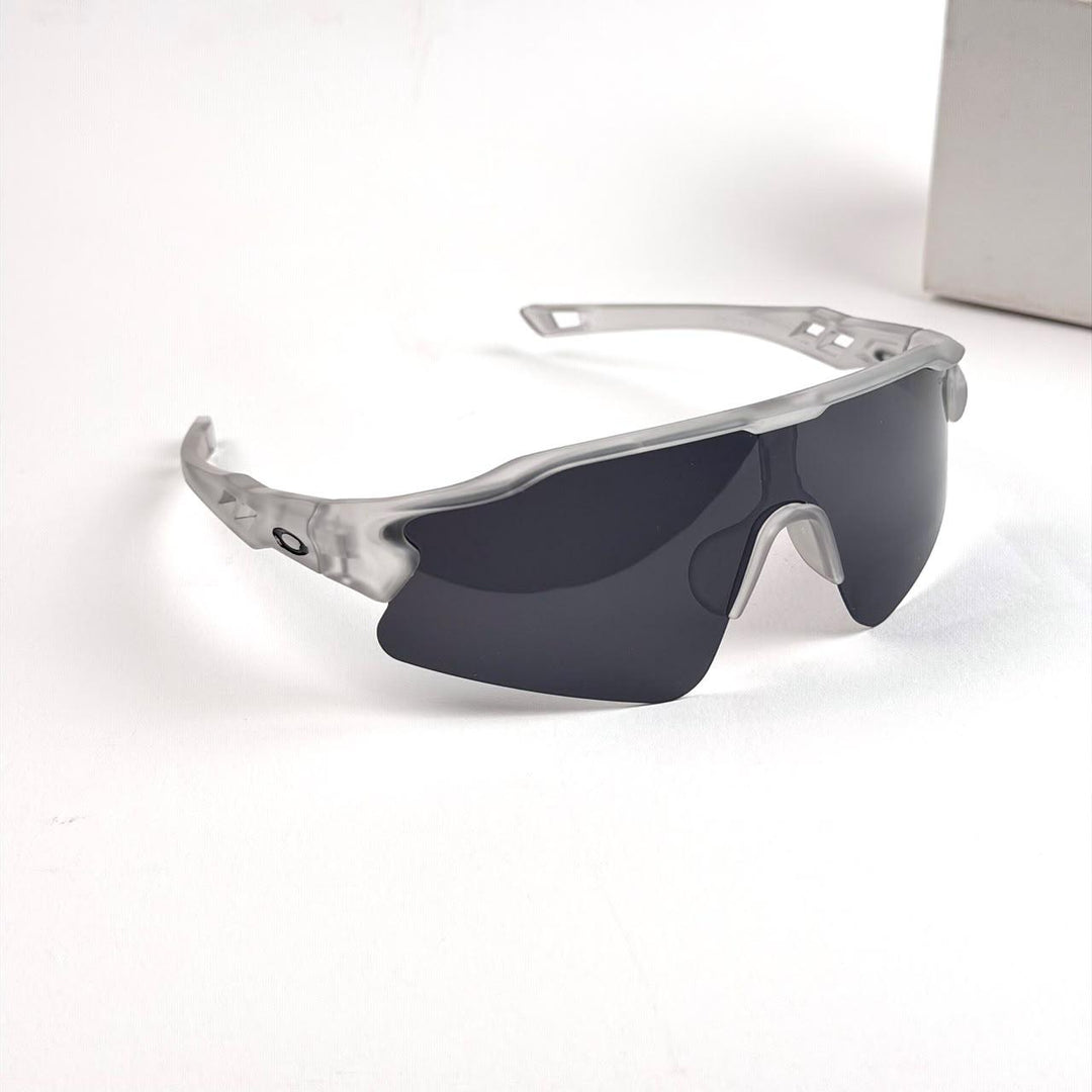 Oakley Radar EV Path – Clear White Smoke