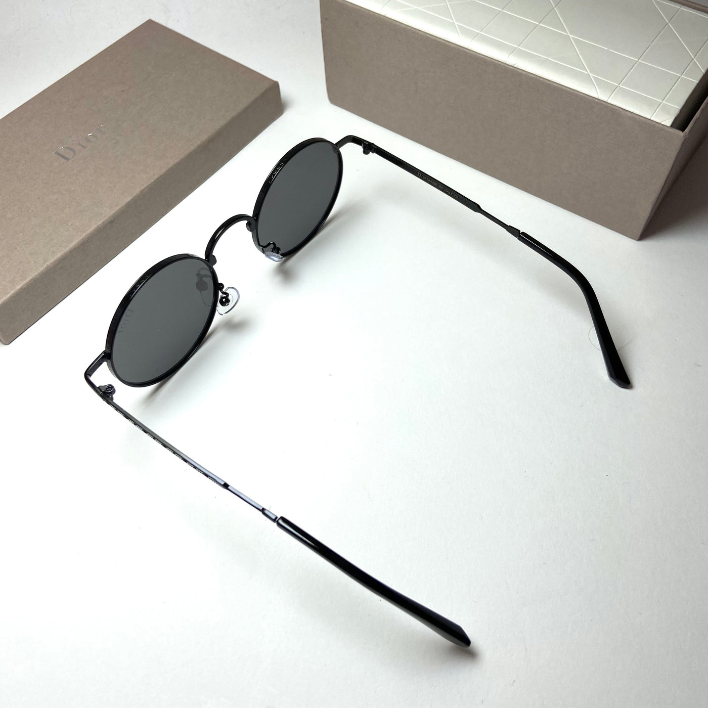 Dior Round N02 Black