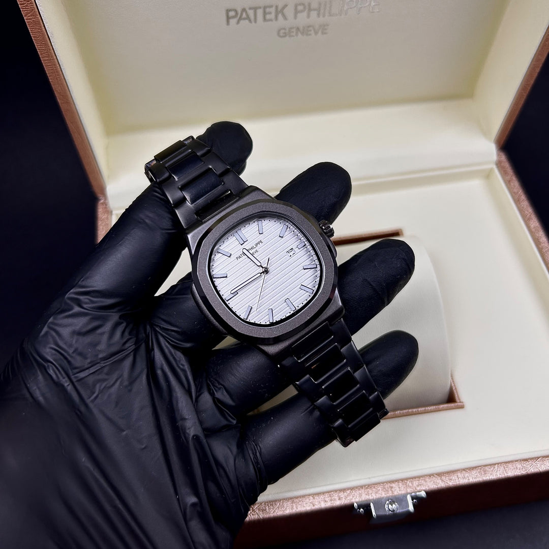 Patek Philippe Nautilus 5711 – White &amp; Black