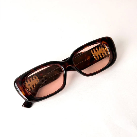 Miu Miu Logo Rectangle – Dark Havana