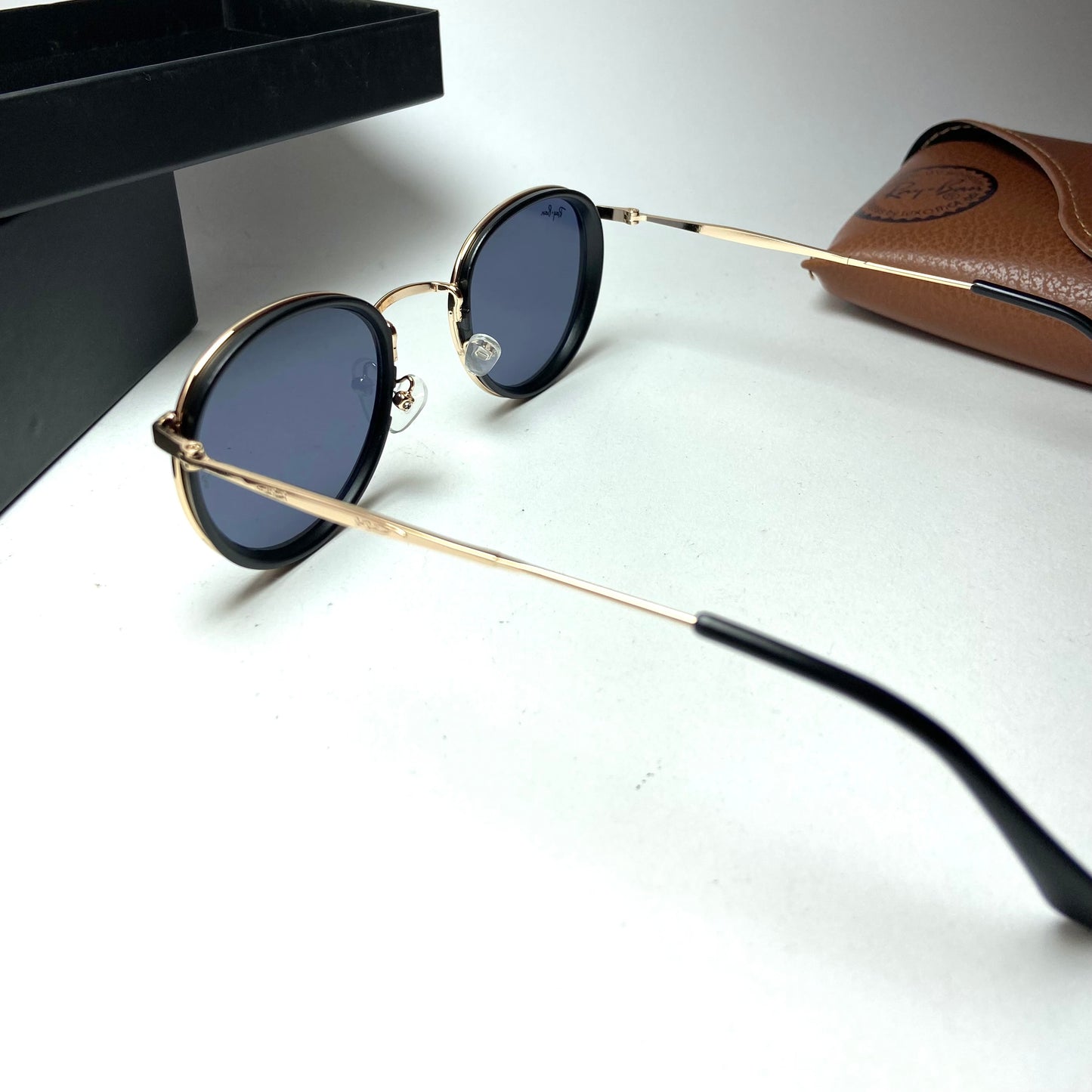 Ray Ban Round Golden Black N