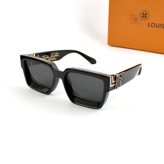 Louis Vuitton Millionaires – Glossy Black / Gold Hardware