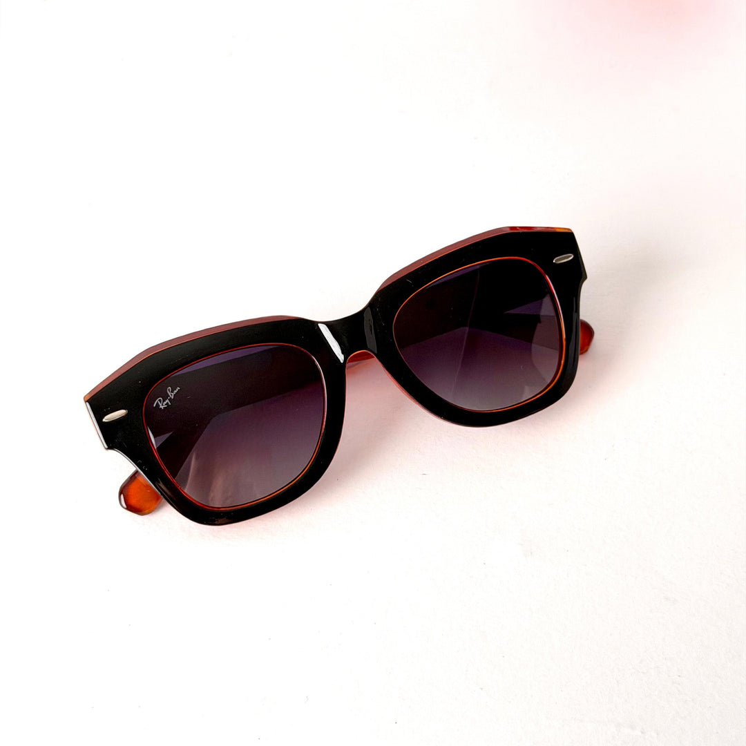 Ray Ban Wayfarer – Black / Amber