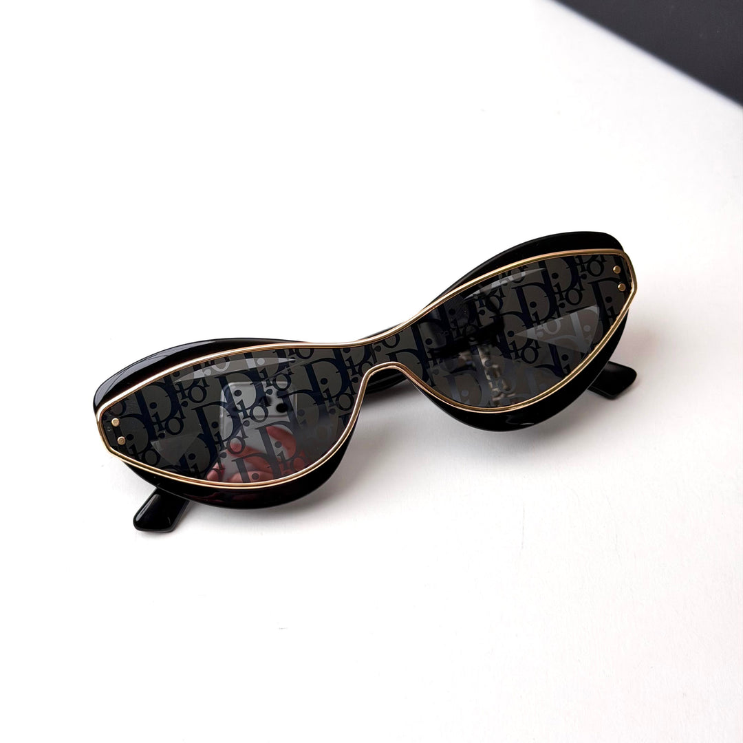 Dior DiorMeteor B1I Cat Eye – Black Gold Monogram