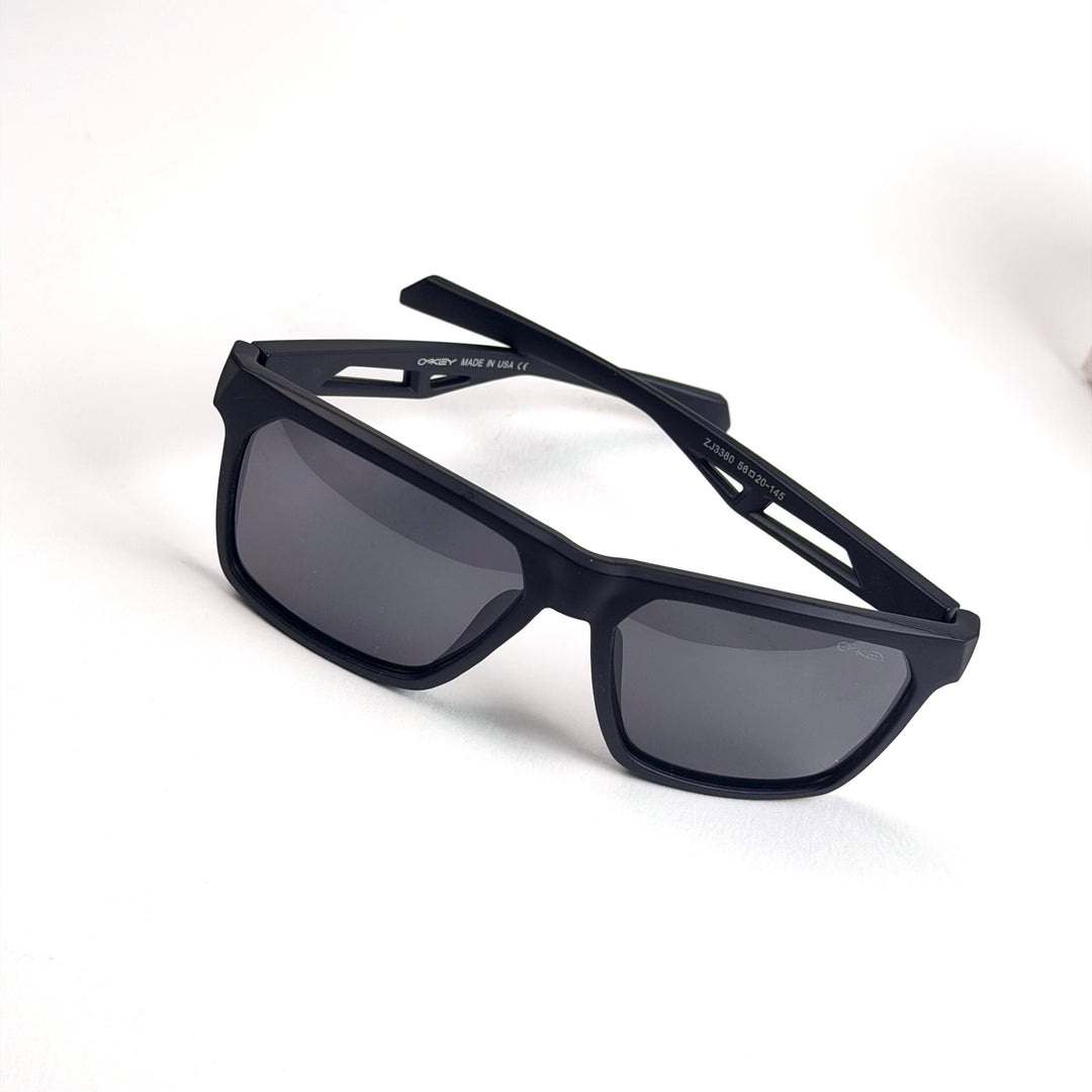 Oakley Square Sport – Matte Black Smoke