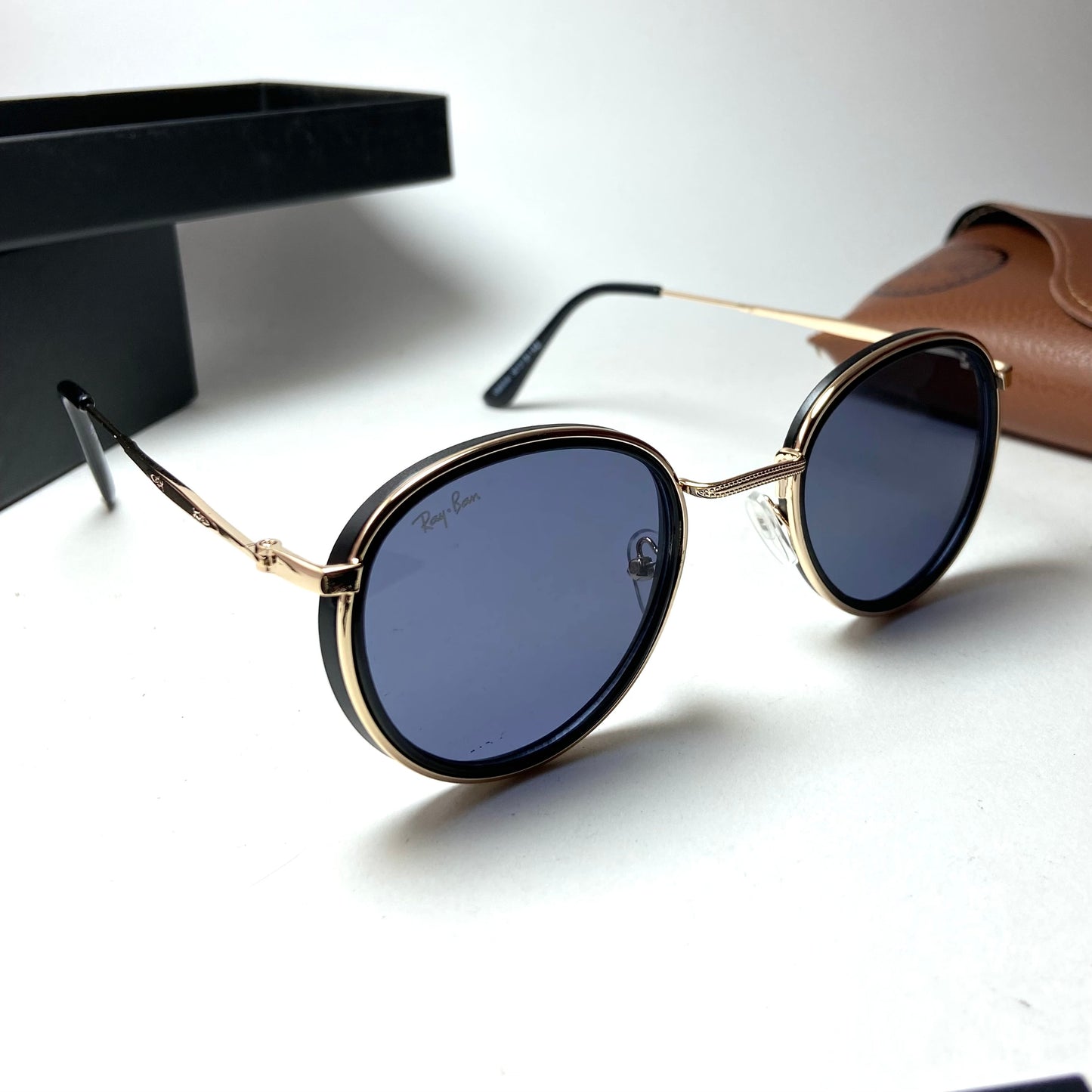 Ray Ban Round Golden Black N