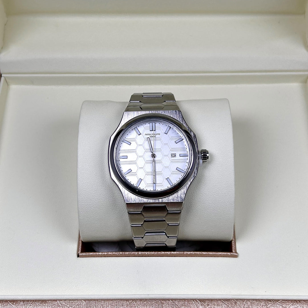 Patek Philippe Nautilus – White &amp; Silver