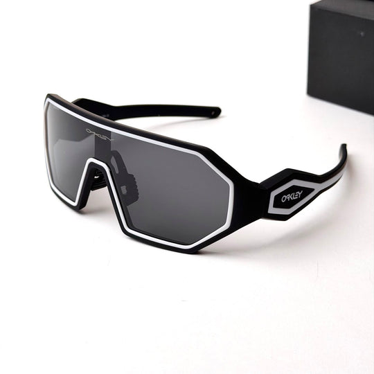 Oakley Sutro – Matte Black Smoke
