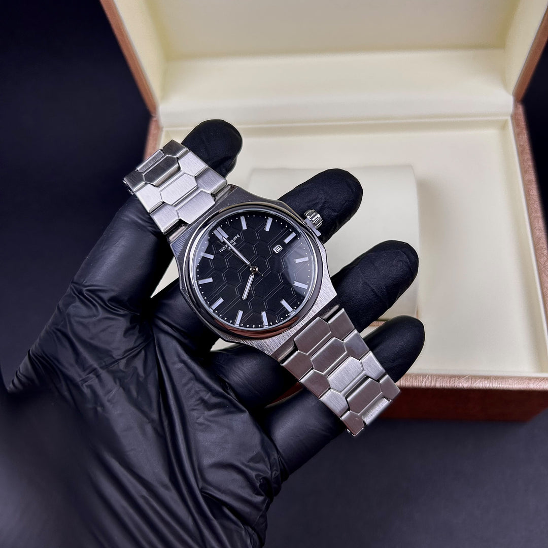 Patek Philippe Nautilus – Black &amp; Silver
