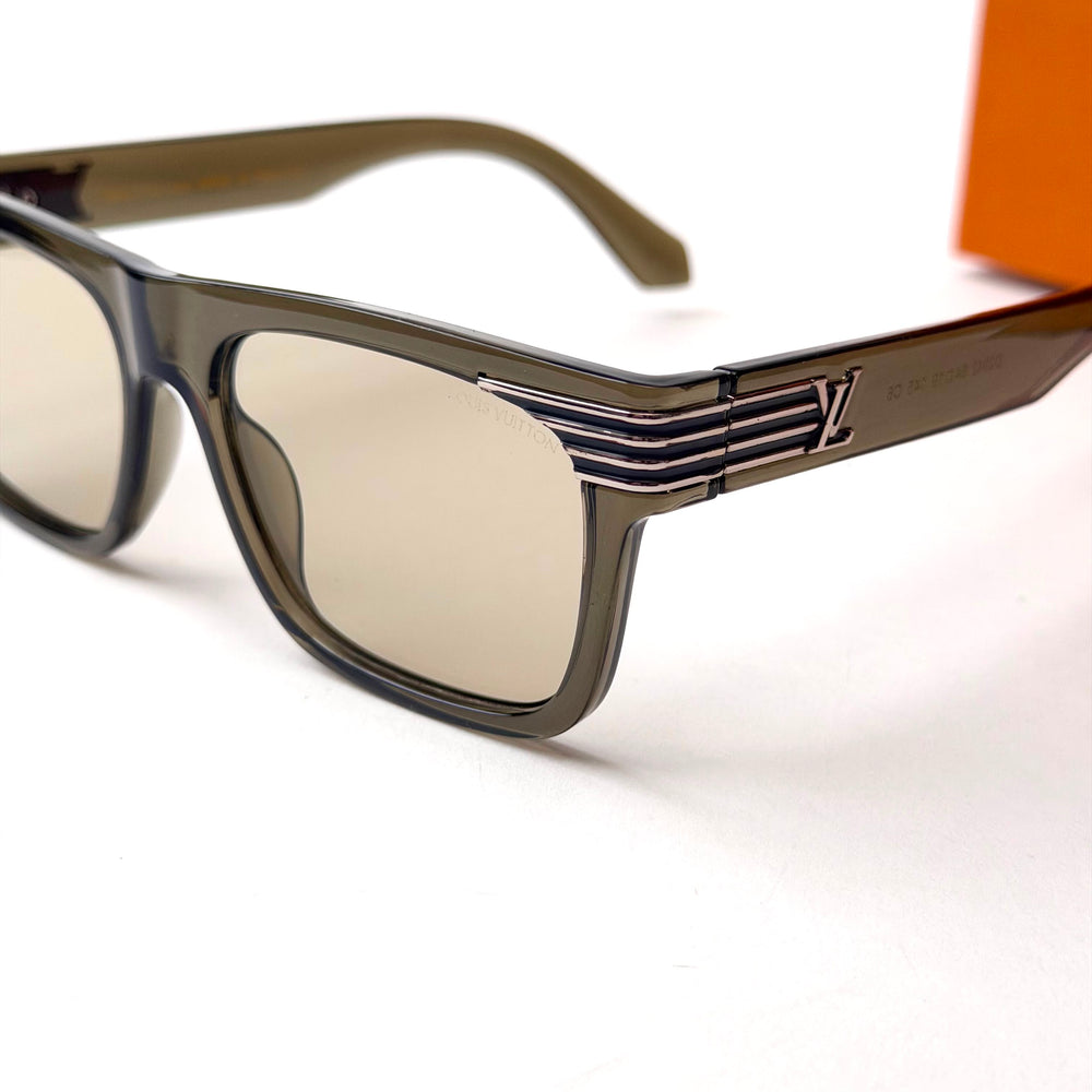 LOUIS VUITTON LV Legacy Square – Khaki Mirror