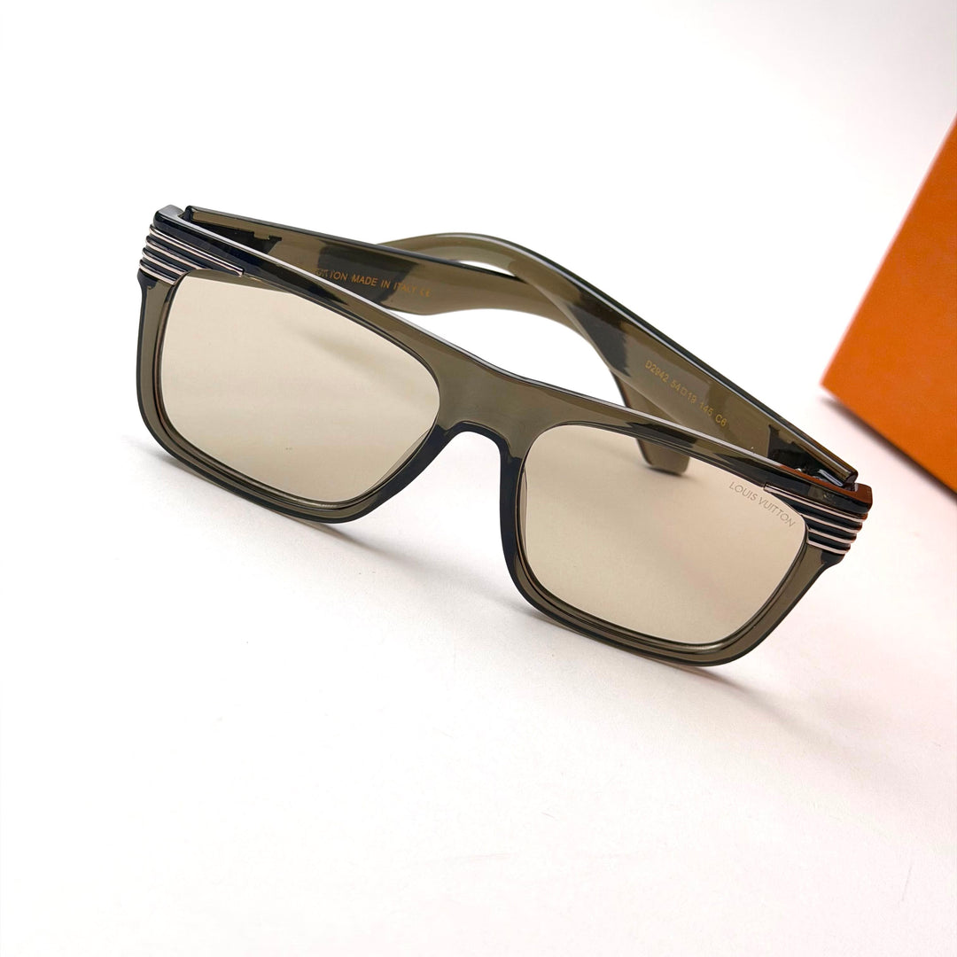 LOUIS VUITTON LV Legacy Square – Khaki Mirror
