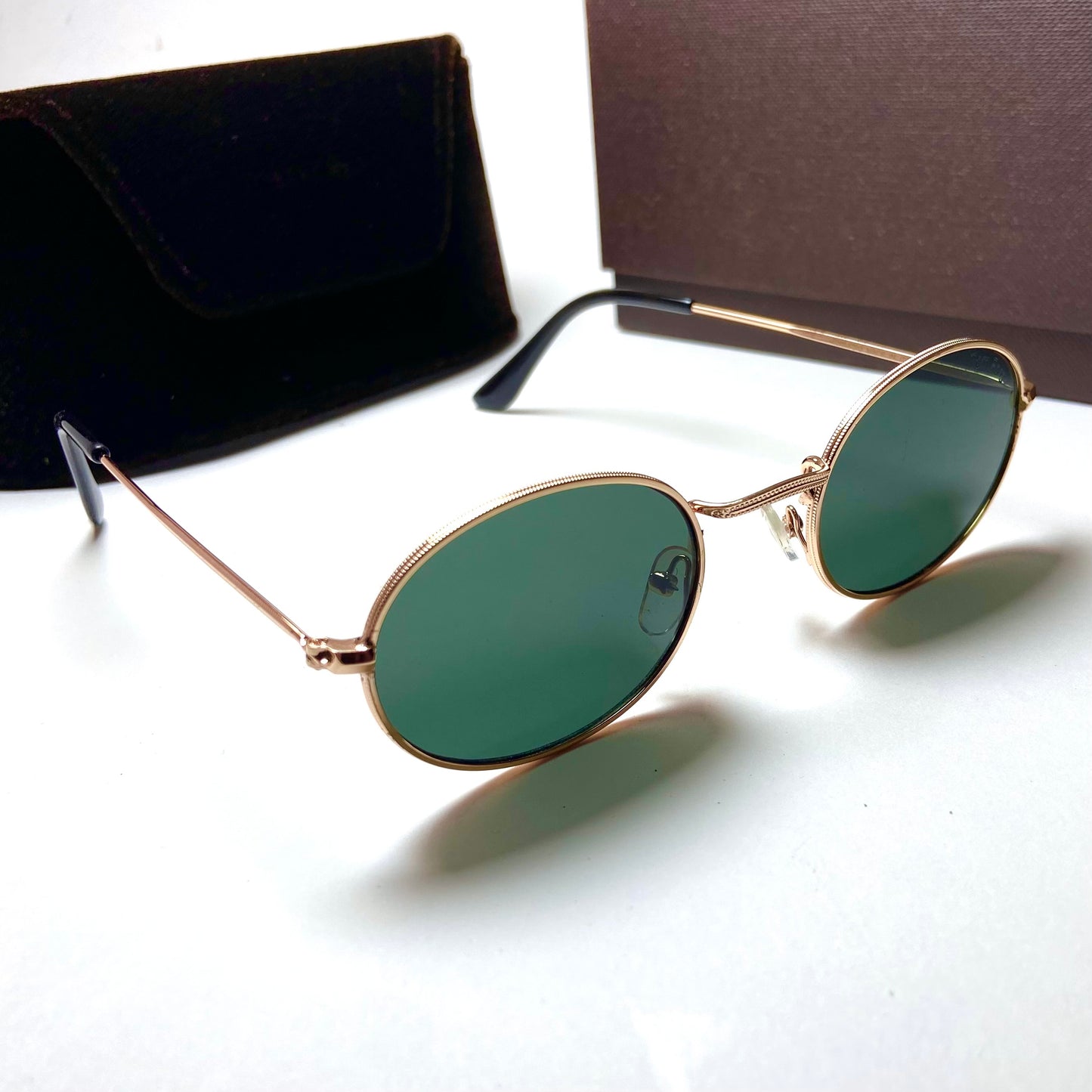 Tom Ford Oval Oily Green