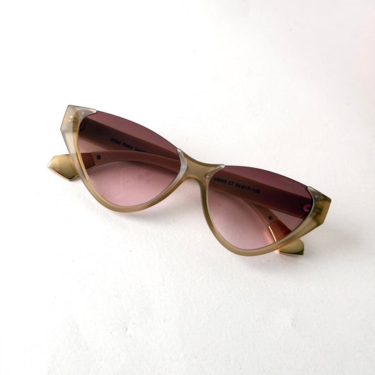 Miu Miu Cat-Eye – Pink Gradient