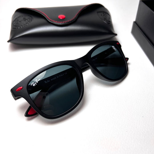 Ray Ban Wayfarer Scuderia Ferrari RB4195 - Black n Red