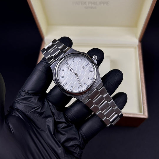Patek Philippe Nautilus – White &amp; Silver