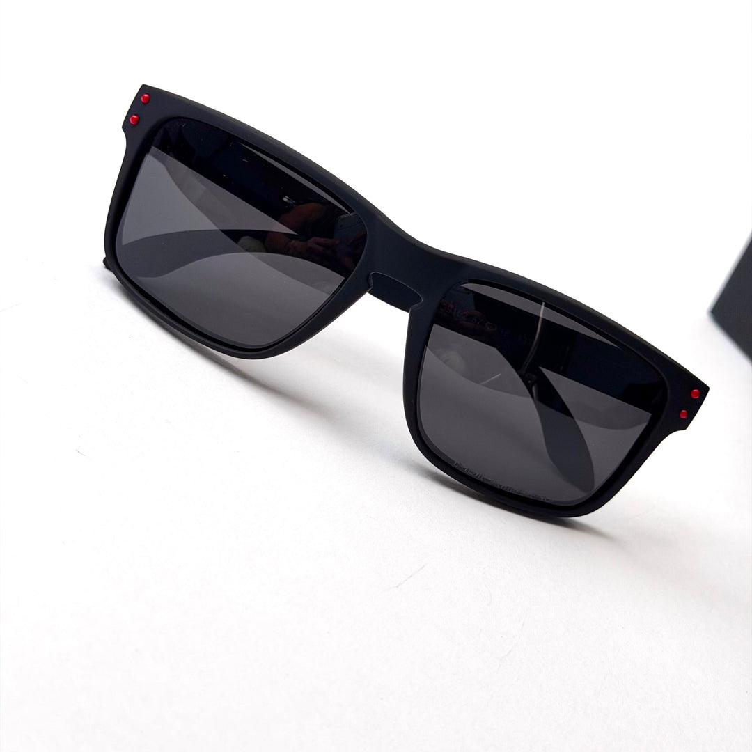 Oakley Holbrook – Black Red Grey