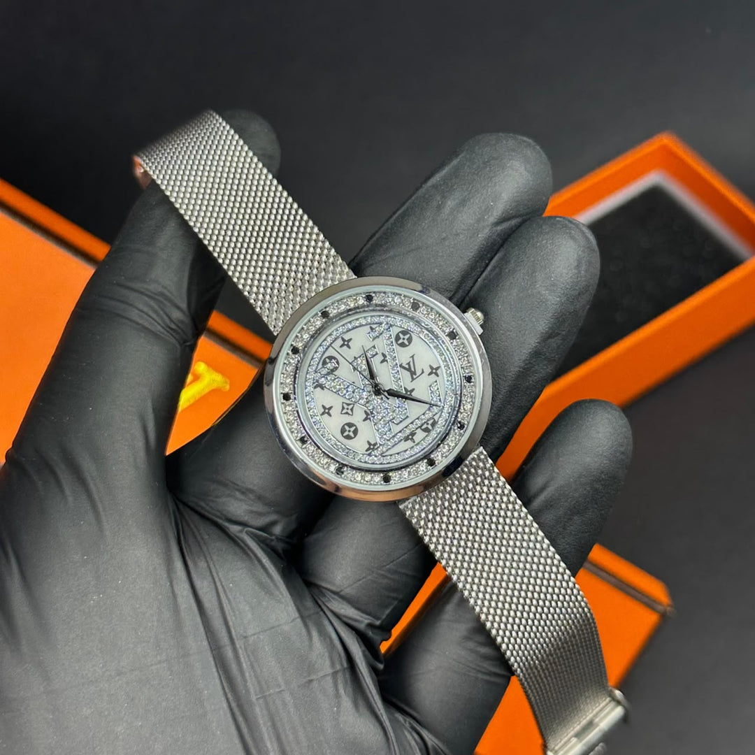 Louis Vuitton LV Crystal Round – Silver White