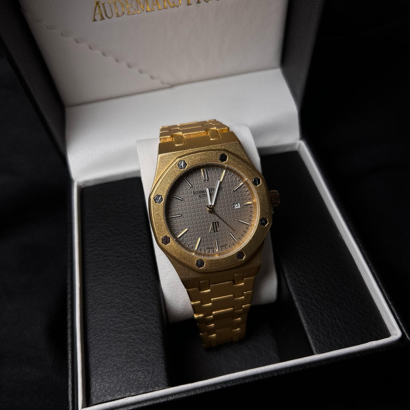 Audemars Piguet Royal Oak For Him - Gold-Tone with Gray Dial