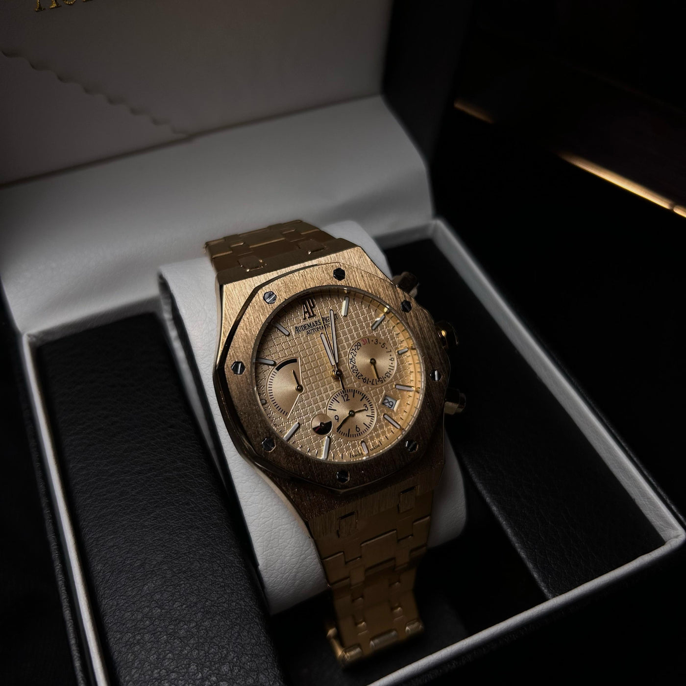 Audemars Piguet Royal Oak Chronograph For Him - Gold Tone