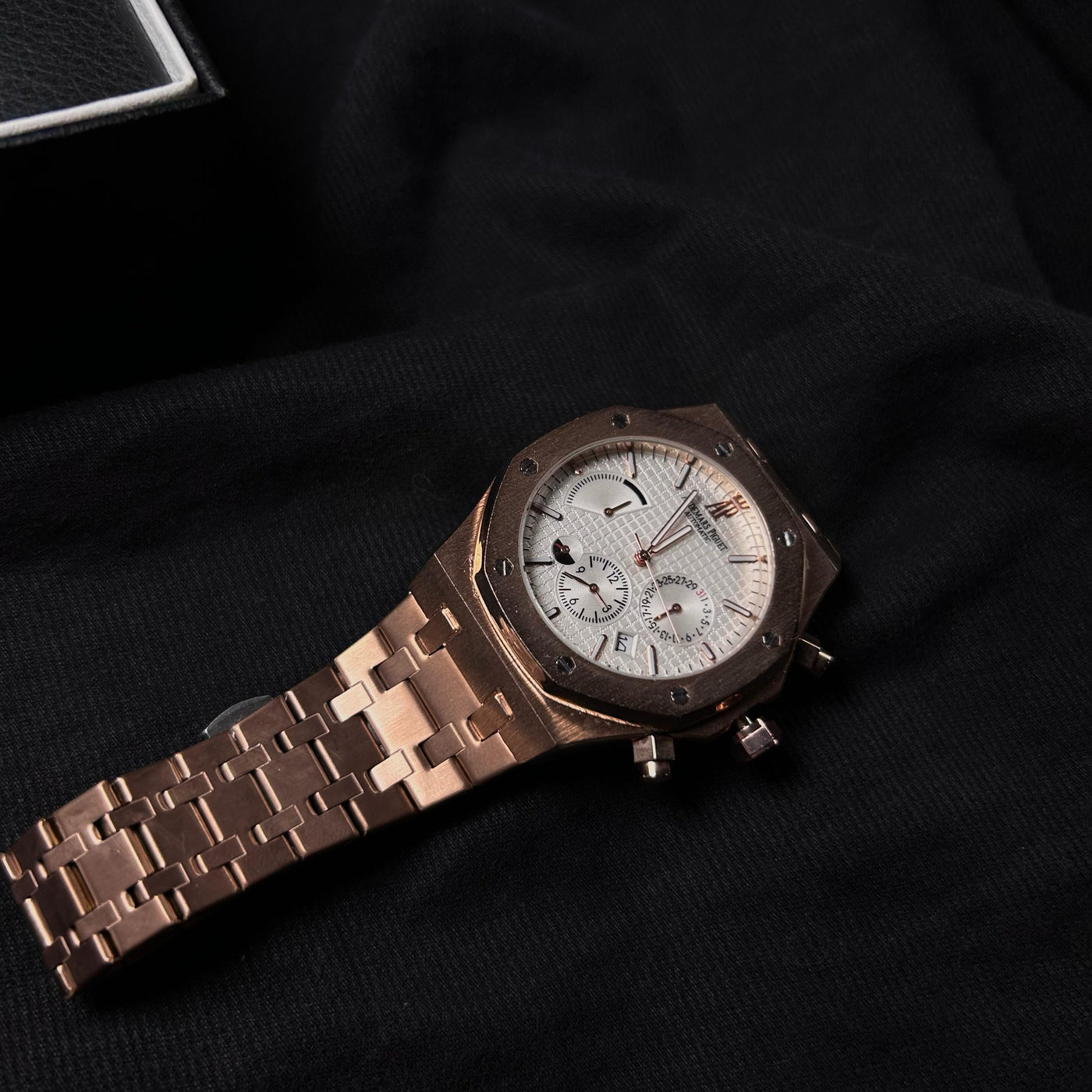 Audemars Piguet Royal Oak Chronograph For Him - Rose Gold-Tone with White Dial