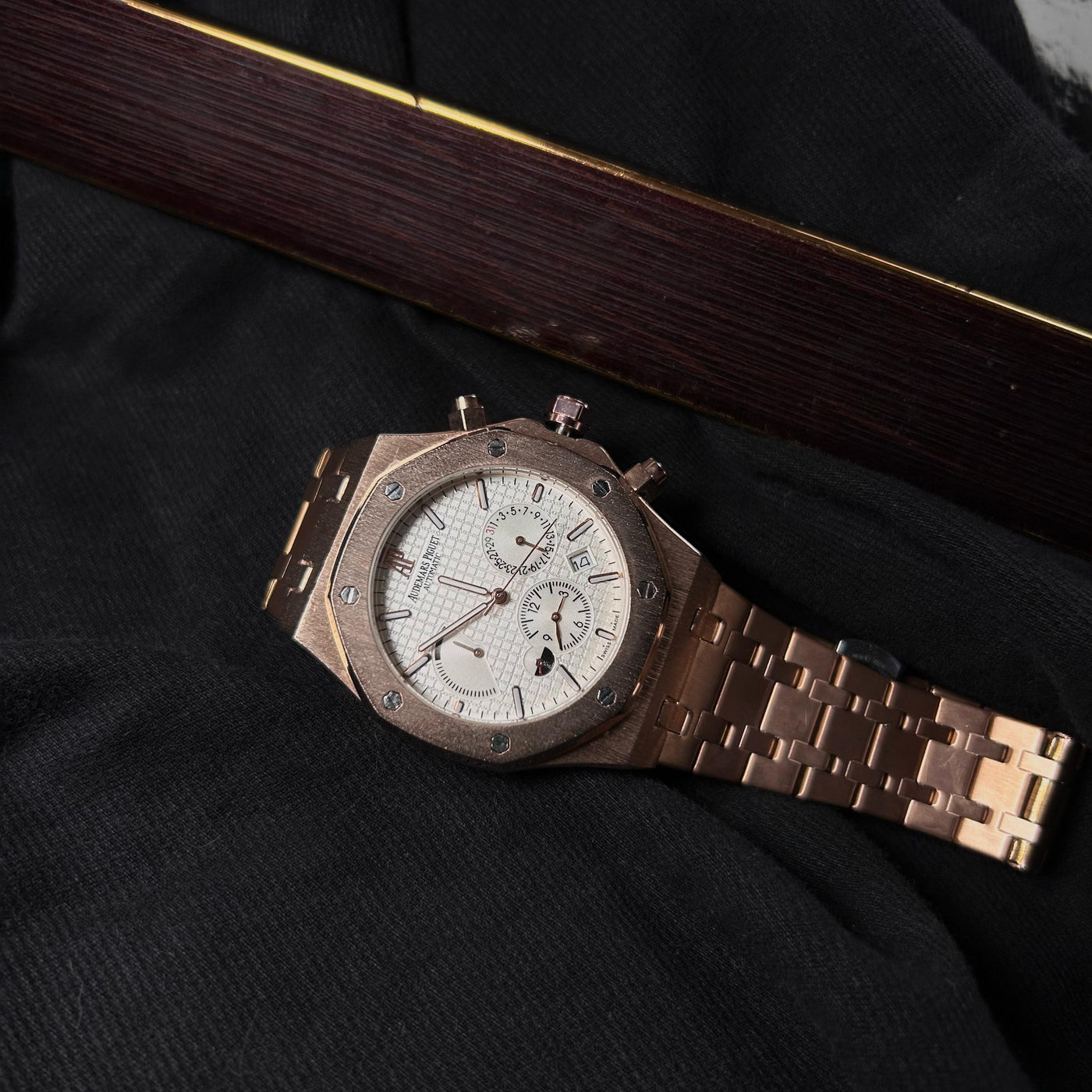 Audemars Piguet Royal Oak Chronograph For Him - Rose Gold-Tone with White Dial