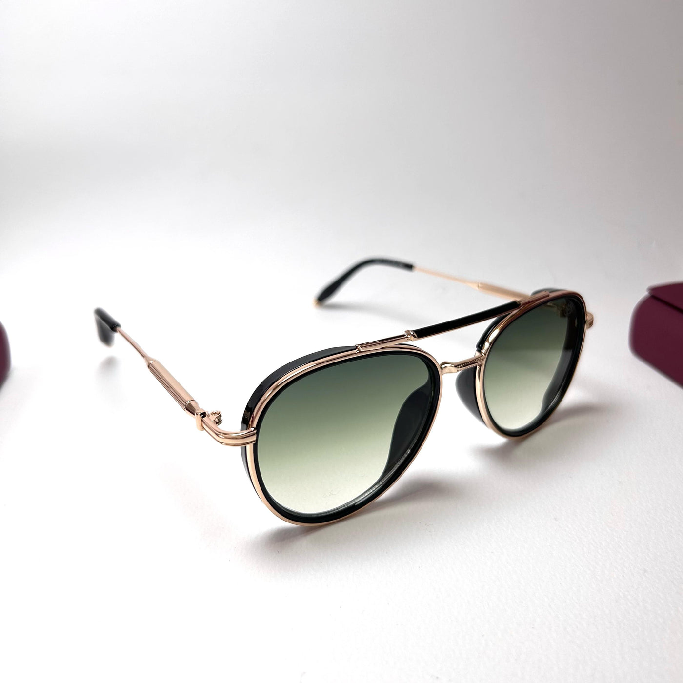 Maybach Round 5G71 - Golden Black with Green Gradient Lenses