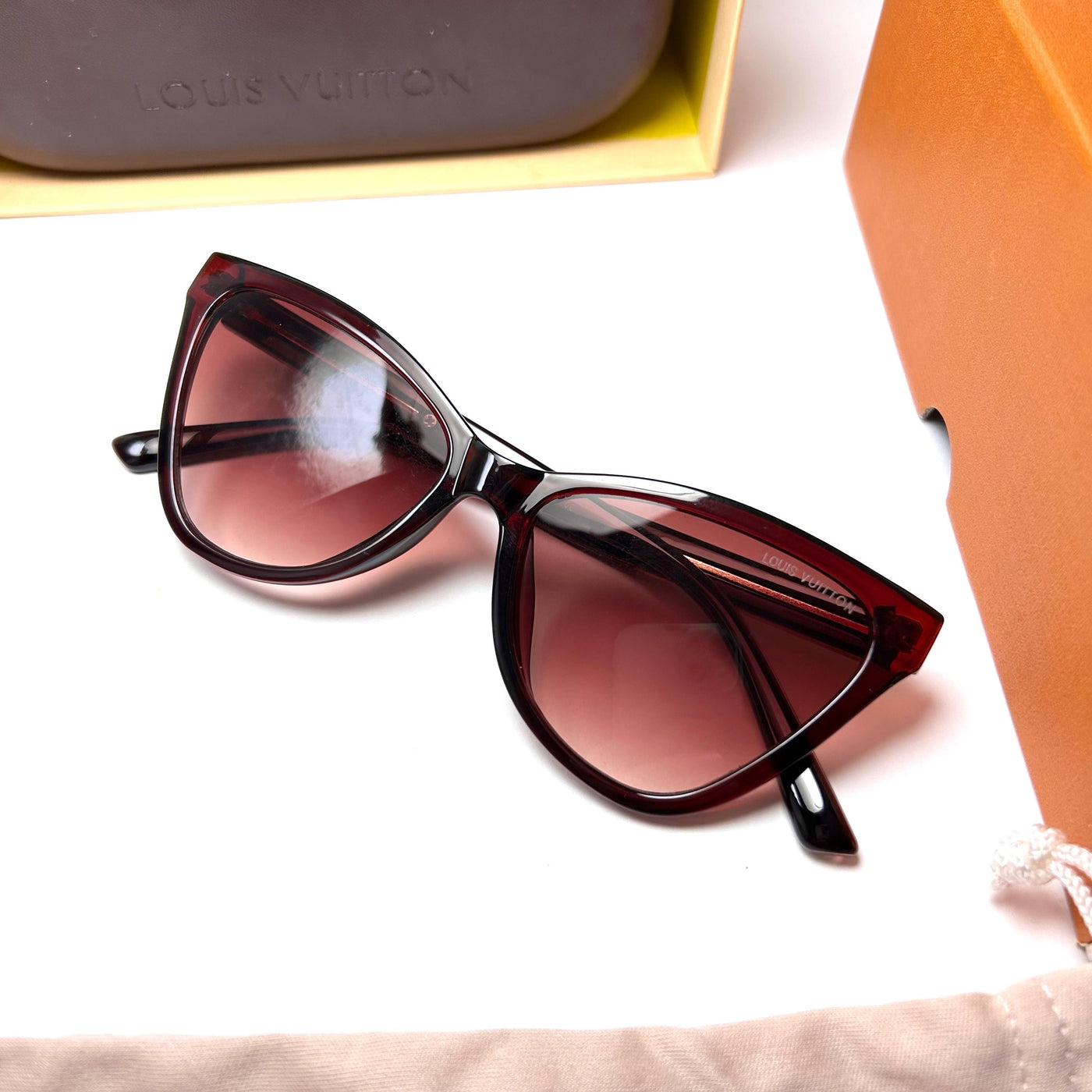 Louis Vuitton Cat Eye - Brown
