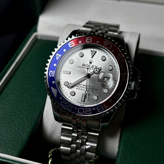 Rolex GMT MASTER II For Him - Pepsi Silver