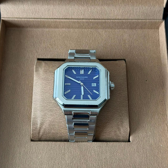Patek Philippe Nautilus Style – Silver Blue Dial