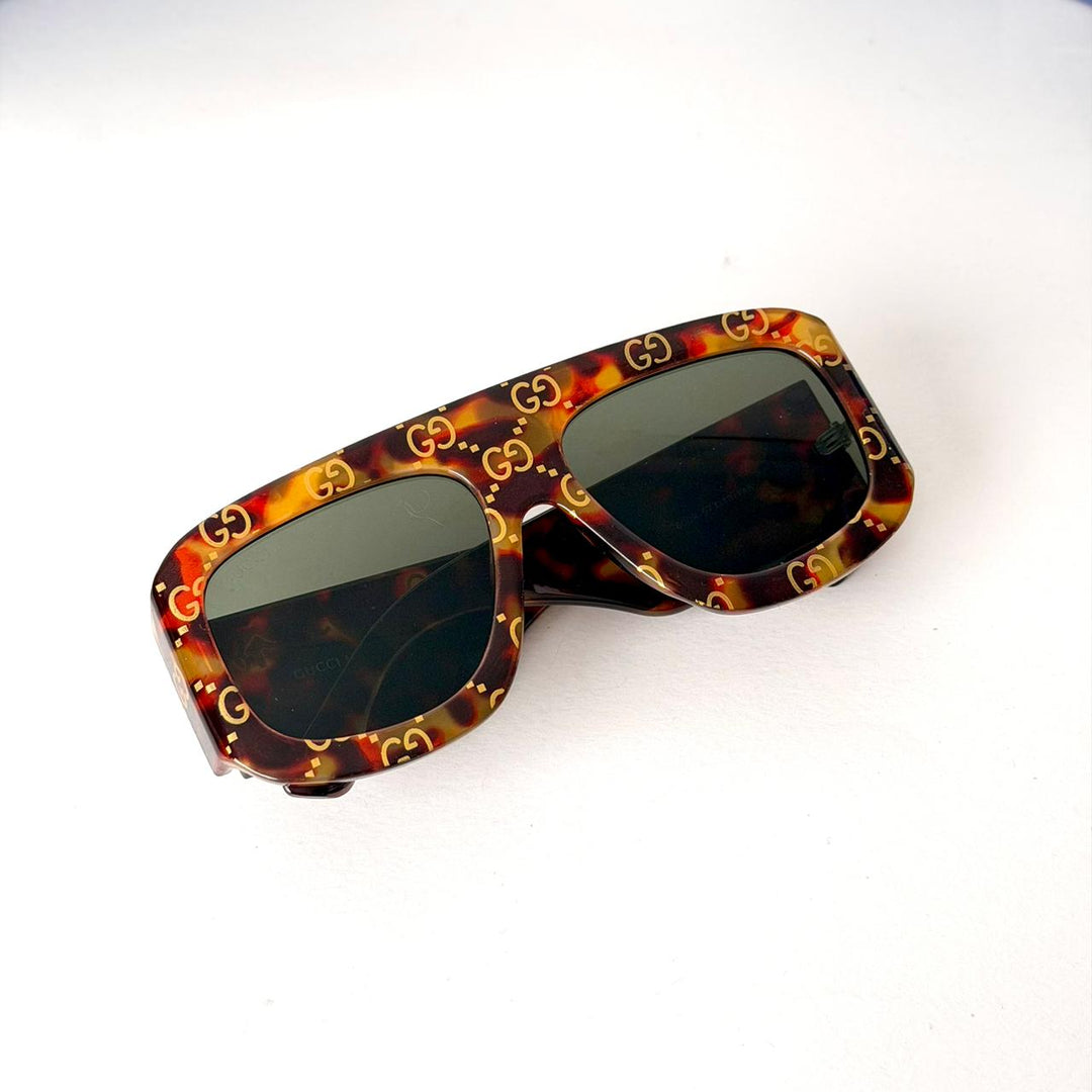 Gucci Monogram Tortoise Oversized – Brown