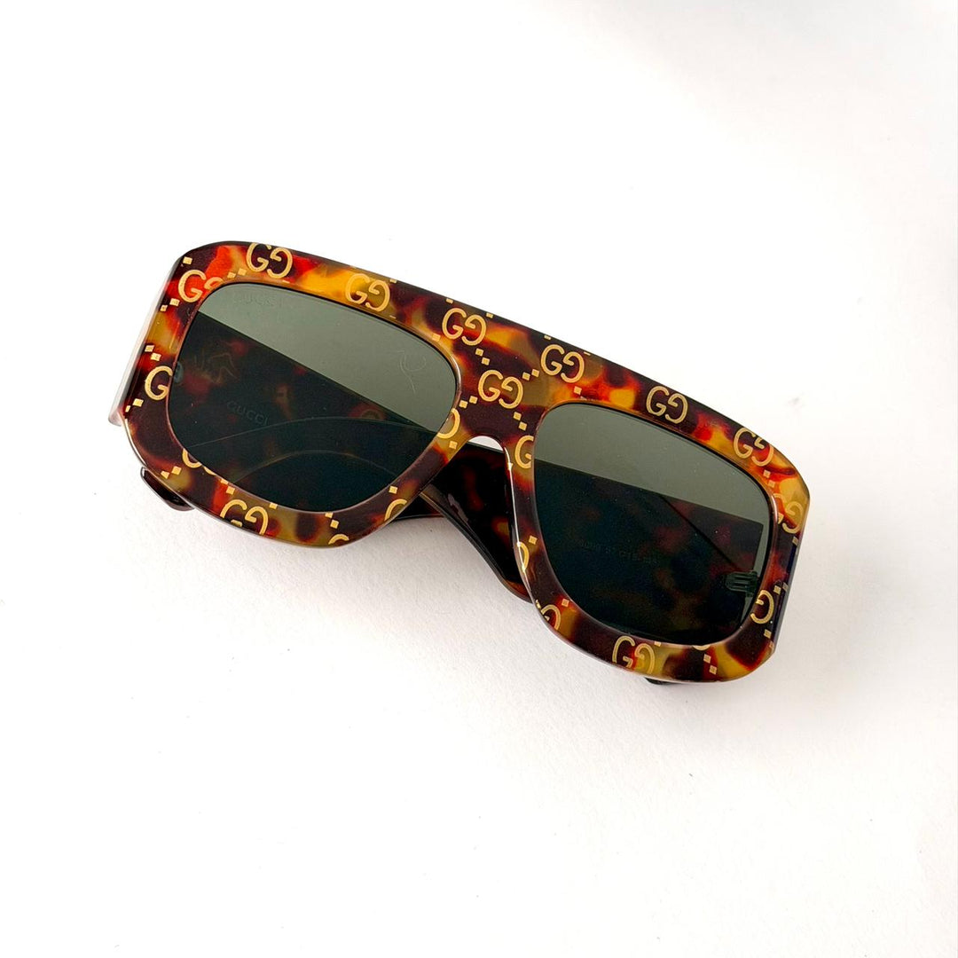 Gucci Monogram Tortoise Oversized – Brown