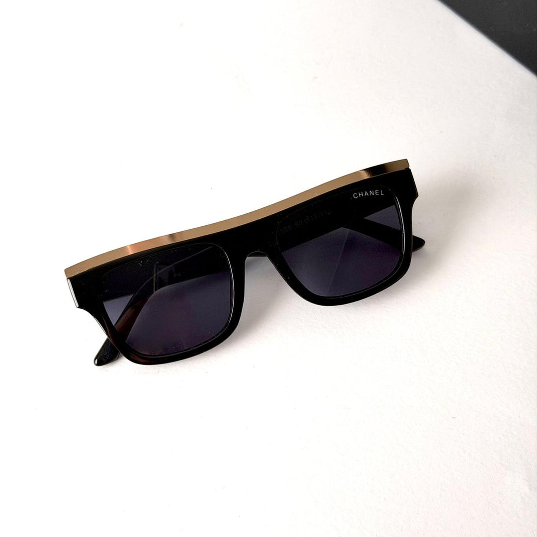 Chanel - Black &amp; Gold
