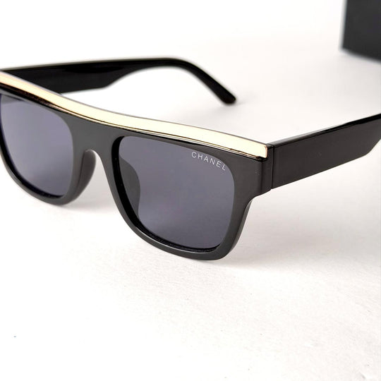 Chanel - Black &amp; Gold