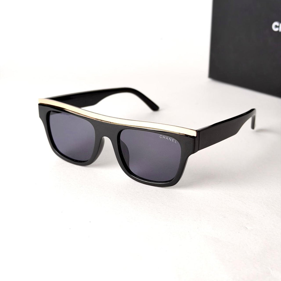Chanel - Black &amp; Gold