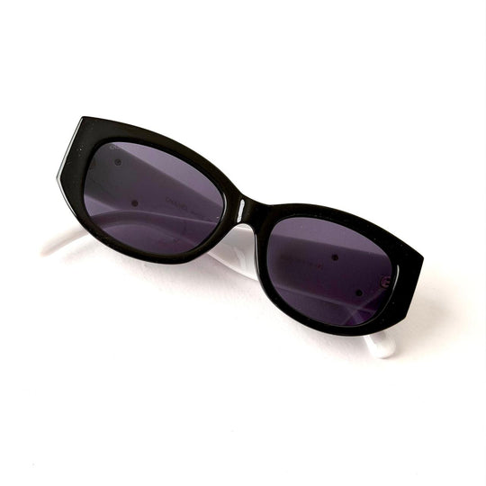 Chanel CC - Monochrome