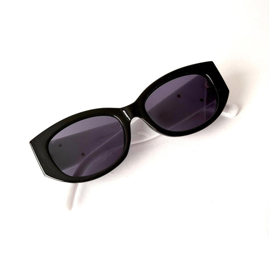 Chanel CC - Monochrome