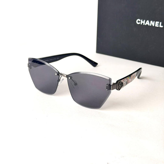Chanel Rimless – Black