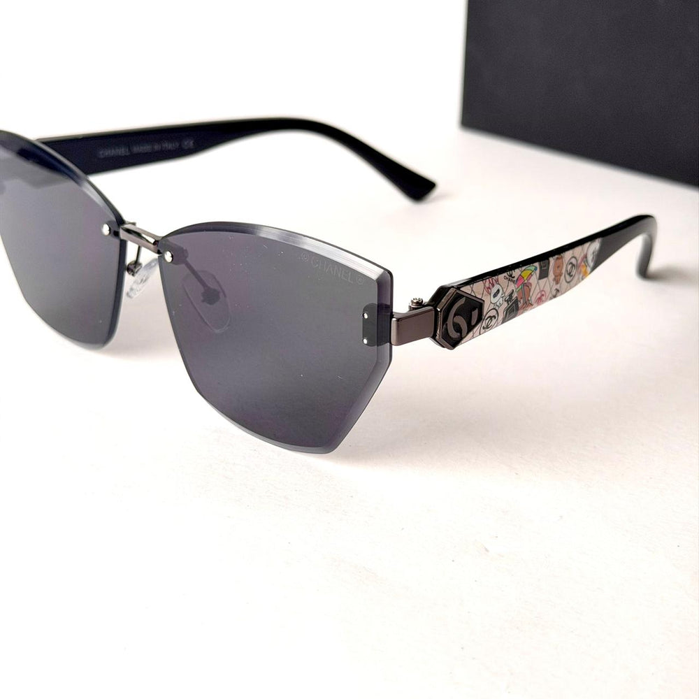 Chanel Rimless – Black