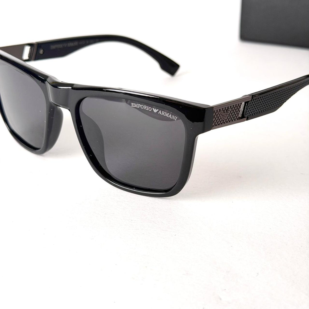 Emporio Armani - Black
