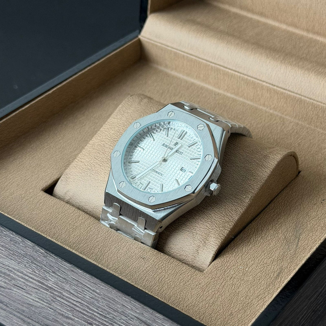 Audemars Piguet Royal Oak Day Date – Silver White