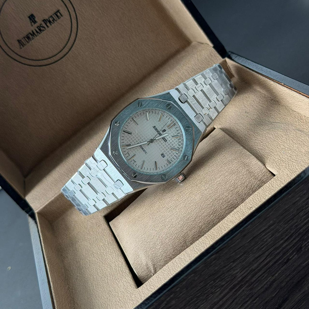 Audemars Piguet Royal Oak Day Date – Silver White