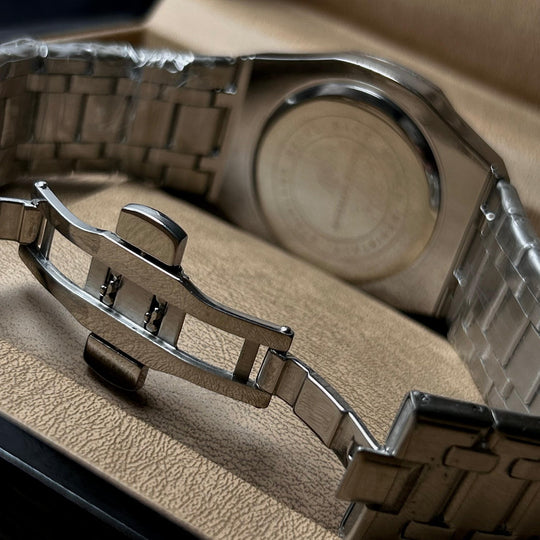 Audemars Piguet Classic Royal Oak For Him – Silver White - Giiz store