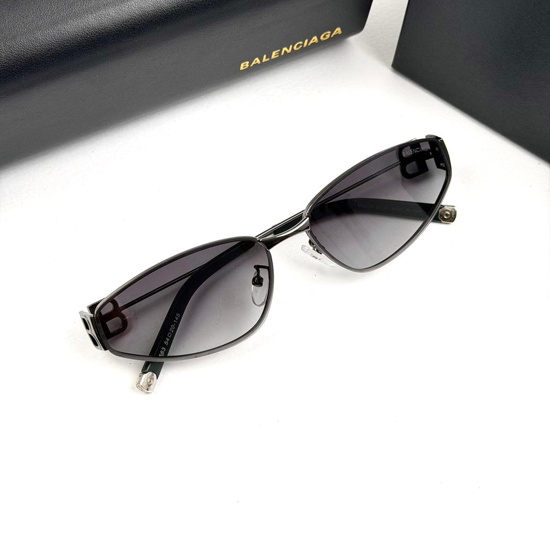 Balenciaga Narrow Oval BB0335S - Black Gradient - Giiz store