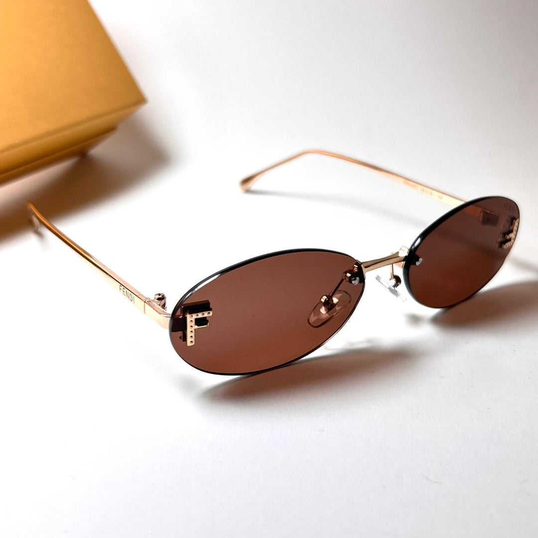 Fendi First Classic Oval - Brown - Giiz store