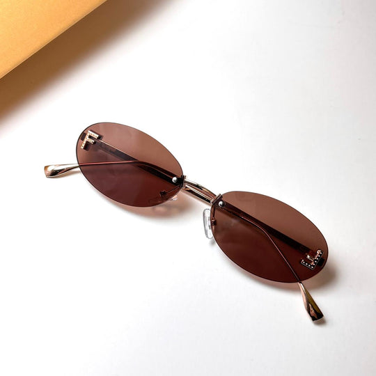 Fendi First Classic Oval - Brown - Giiz store
