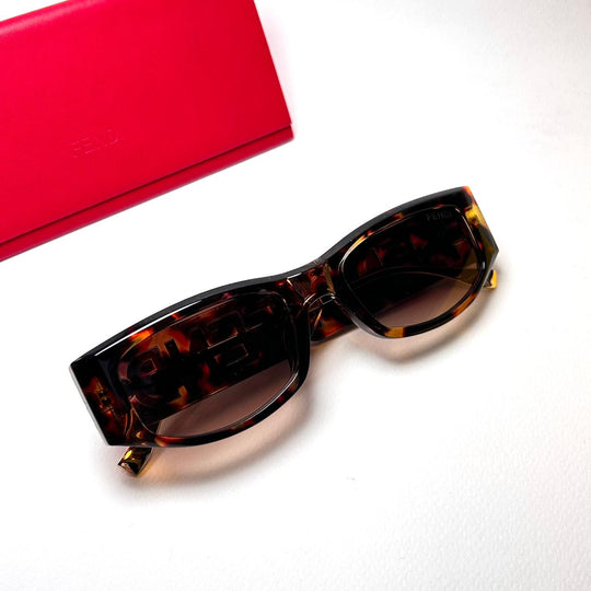 Fendi Oval FE40120I - Tigerl - Giiz store