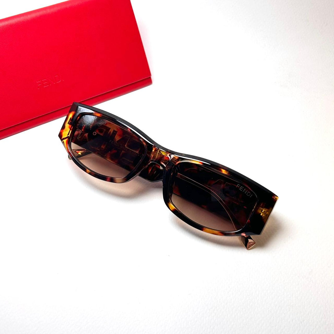 Fendi Oval FE40120I - Tigerl - Giiz store