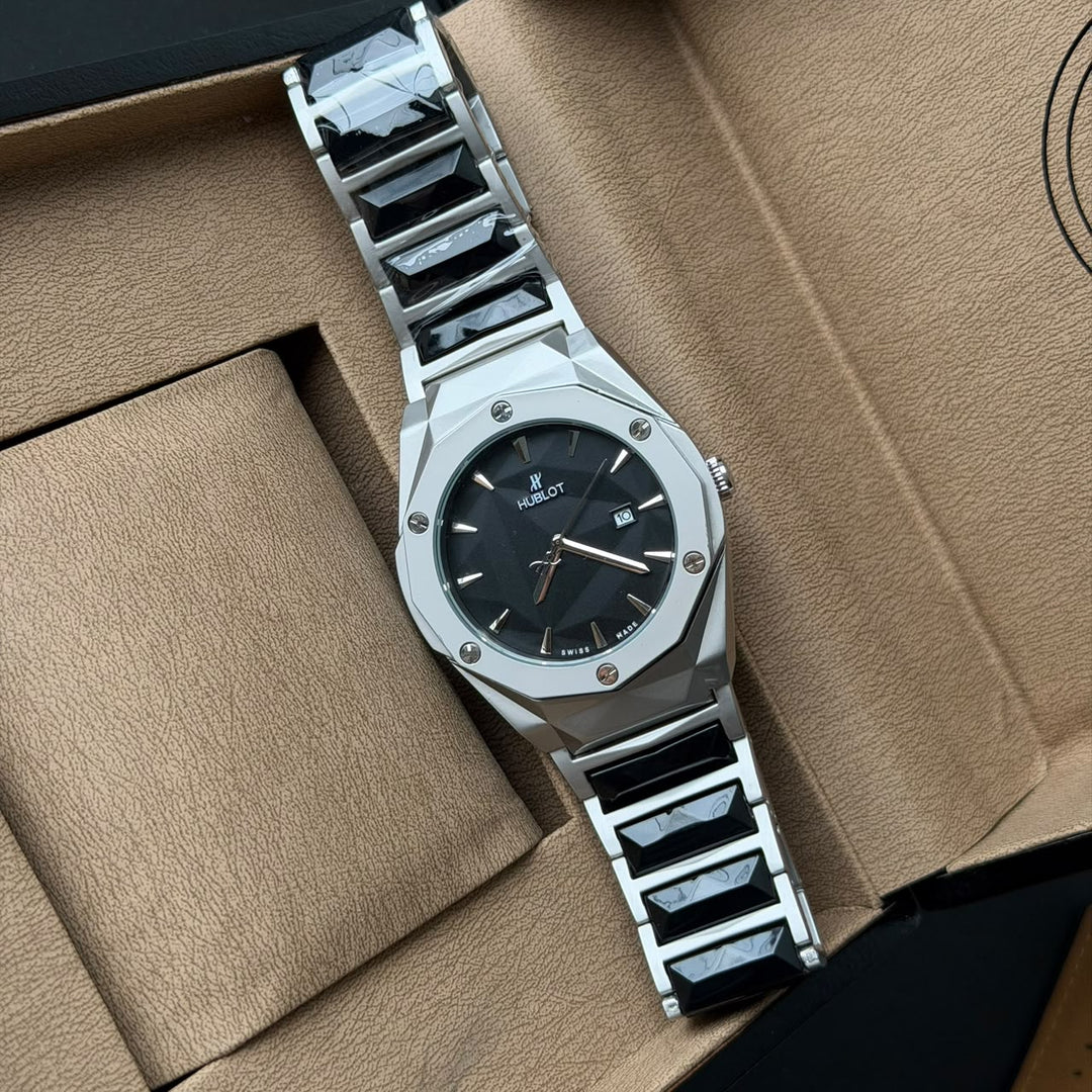 Hublot Big Bang Integrated – Silver &amp; Black Ceramic Classic Edition - Giiz store