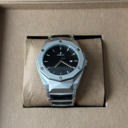 Hublot Big Bang Integrated – Silver &amp; Black Ceramic Classic Edition - Giiz store