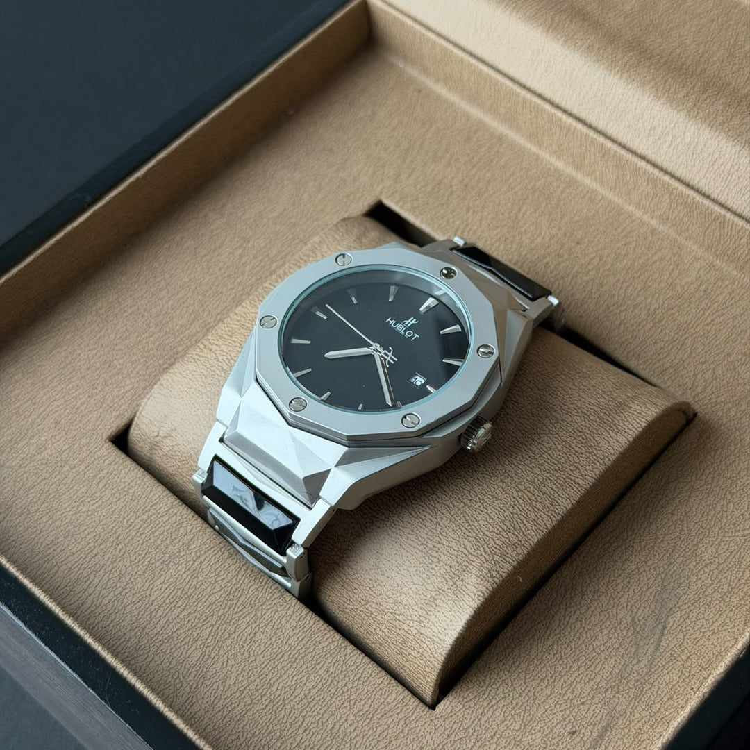 Hublot Big Bang Integrated – Silver &amp; Black Ceramic Classic Edition - Giiz store